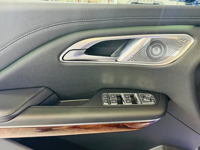 Hongqi Hongqi HQ9 2024 Model 2.0T Luxury Edition — Фото автомобиля 12