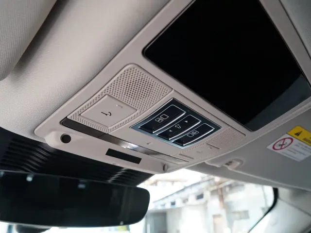 Land Rover Discovery — Фото автомобиля 26