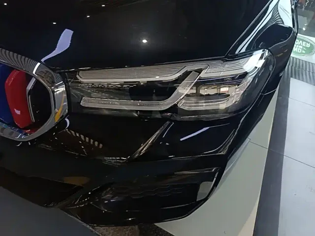 BMW 5 Series — Фото автомобиля 23