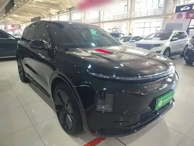 Li Auto L6 — Фото автомобиля 3