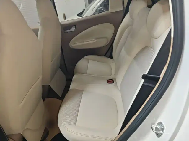 Wuling Hongguang Mini EV — Фото автомобиля 16