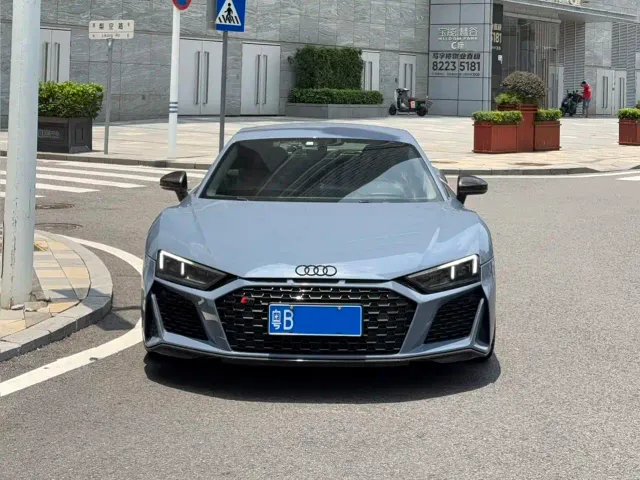 Audi R8 — Фото автомобиля 2