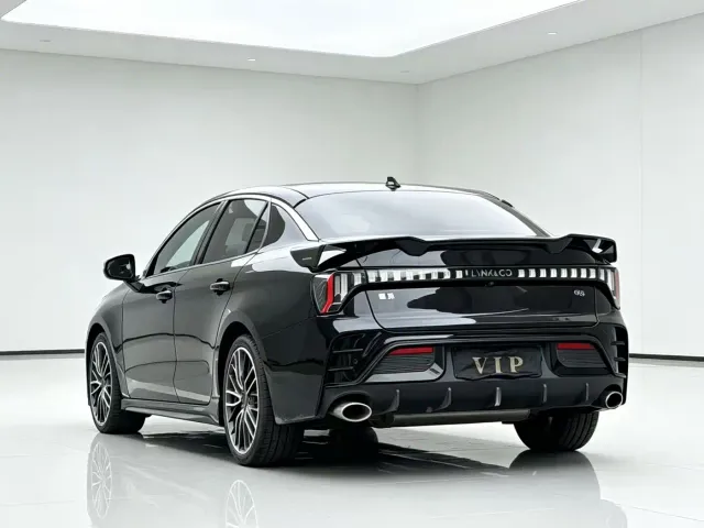 Lynk & Co 03 — Фото автомобиля 7