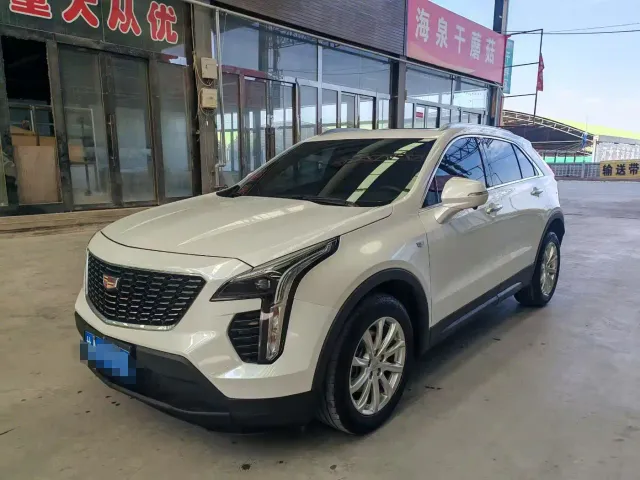 Фотография автомобиля — Cadillac XT4