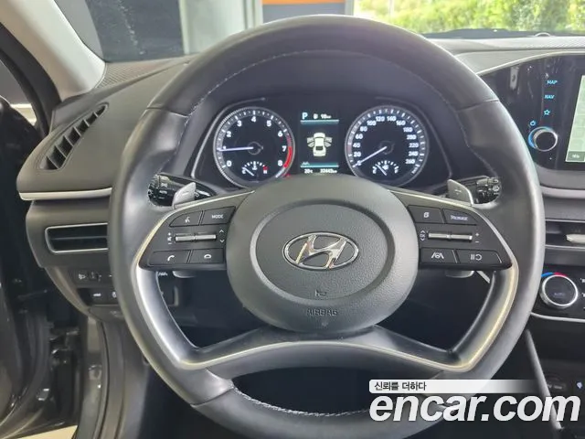 Hyundai Sonata — Фото автомобиля 11