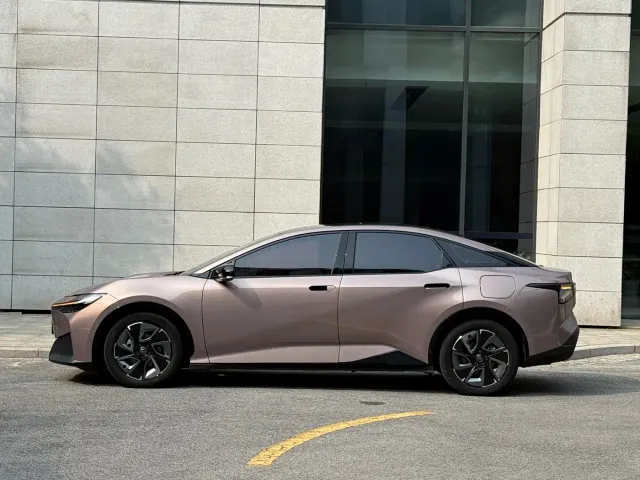 Toyota bZ3 — Фото автомобиля 4