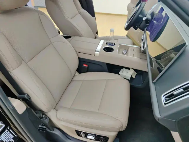 Li Auto L8 — Фото автомобиля 20