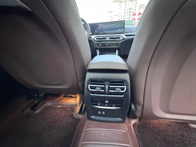 BMW BMW 3 Series 2023 320Li M Sport Package — Фото автомобиля 14
