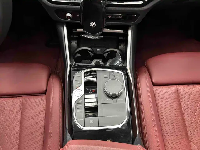 BMW 3 Series — Фото автомобиля 10