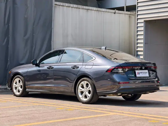 Honda Accord — Фото автомобиля 7