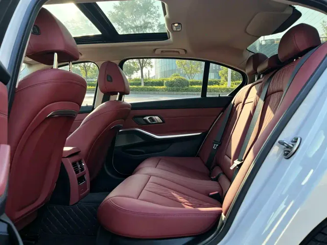 BMW 3 Series — Фото автомобиля 6