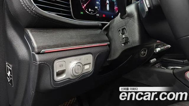 Mercedes-Benz GLE-Class — Фото автомобиля 25