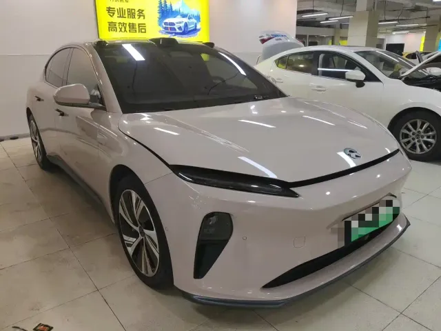 Nio ET5 — Фото автомобиля 5