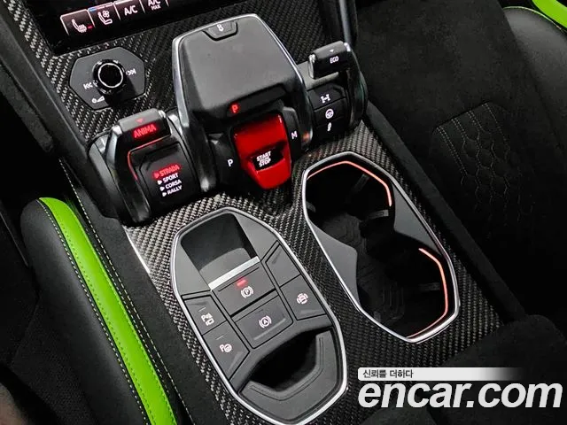 Lamborghini Urus — Фото автомобиля 13