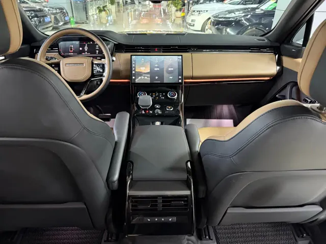 Land Rover Range Rover Sport — Фото автомобиля 18