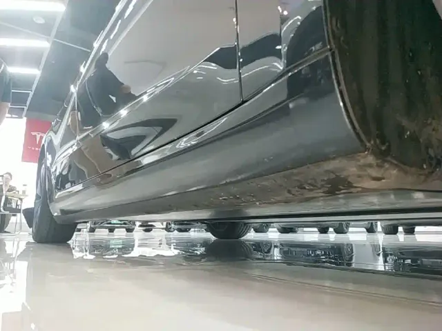 Tesla Model 3 — Фото автомобиля 20