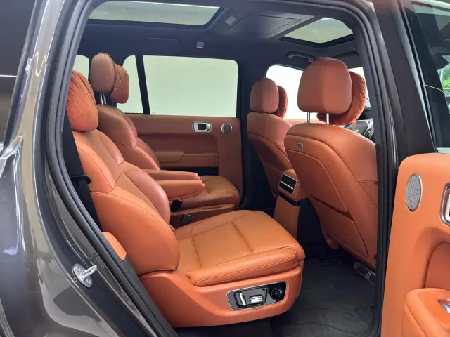 Li Auto L9 — Фото автомобиля 10