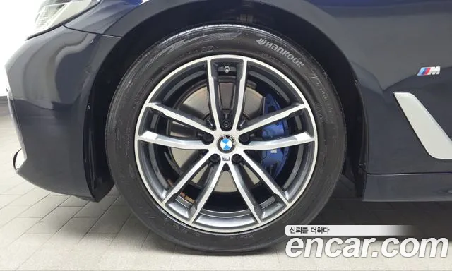 BMW 5 Series G30 — Фото автомобиля 5