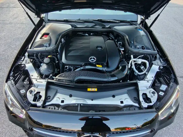 Mercedes-Benz E-Class — Фото автомобиля 14