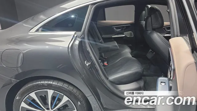 Mercedes-Benz EQE V295 — Фото автомобиля 12