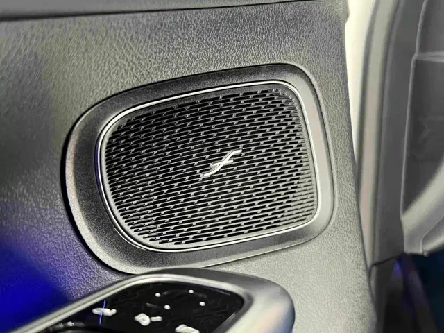 Mercedes-Benz C-Class — Фото автомобиля 24