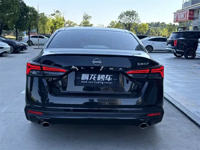 Nissan Teana — Фото автомобиля 8