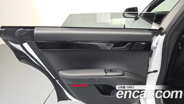 Hyundai Grandeur GN7 — Фото автомобиля 14