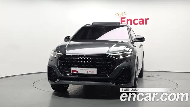 Audi Q8 — Фото автомобиля 3
