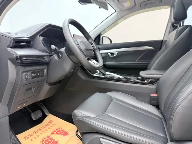 Wuling Asta — Фото автомобиля 6