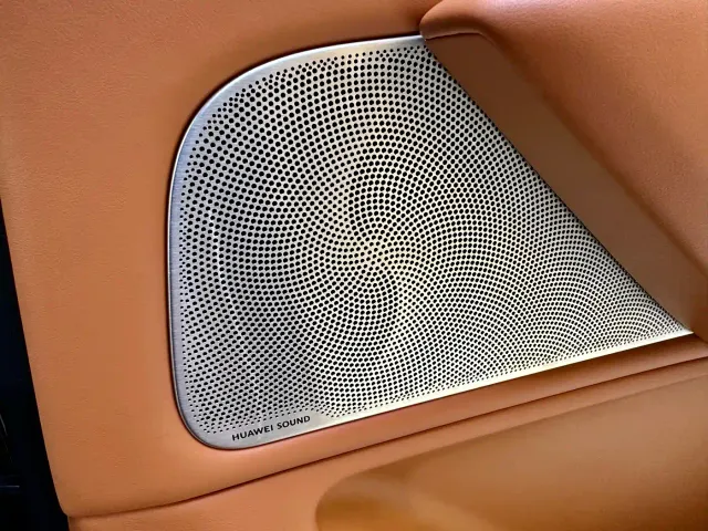 Aito M7 — Фото автомобиля 14