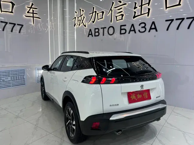 Peugeot 2008 — Фото автомобиля 6