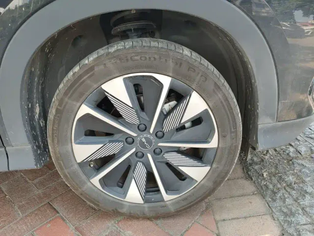 BYD Song PLUS — Фото автомобиля 8