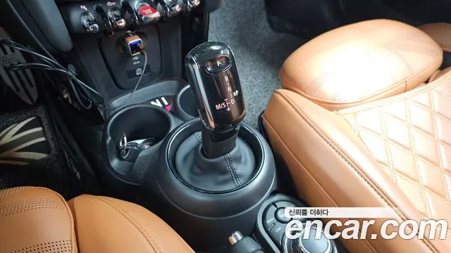 Mini Cooper Cooper 5 дверей Classic — Фото автомобиля 9