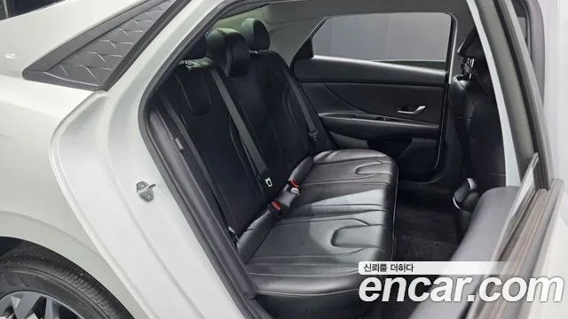 Hyundai Avante CN7 — Фото автомобиля 11