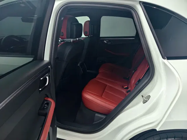 Porsche Macan — Фото автомобиля 6