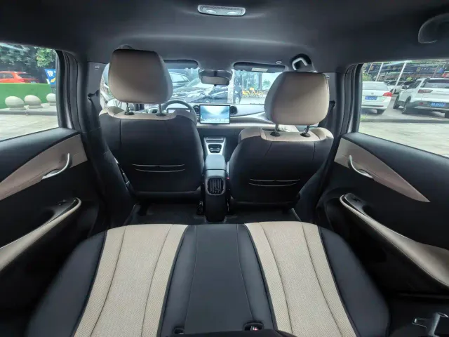 BYD Dolphin — Фото автомобиля 12