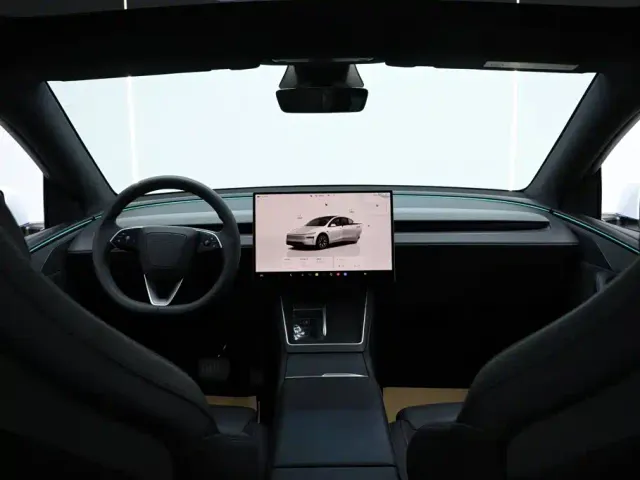 Tesla Model Y L — Фото автомобиля 19