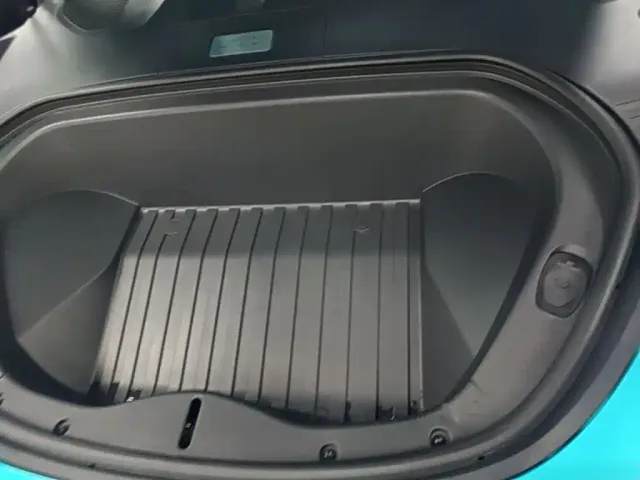 Xiaomi SU7 — Фото автомобиля 19