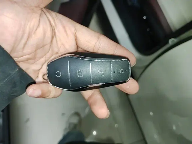 BYD Seal 07 DM-i — Фото автомобиля 8