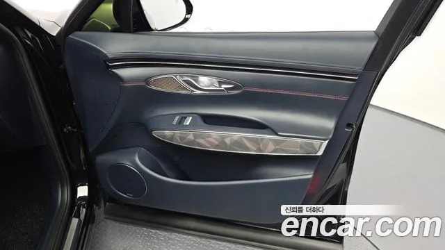 Genesis GV70 — Фото автомобиля 23