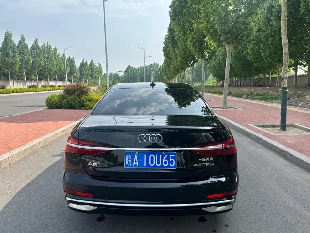 Audi A6L — Фото автомобиля 5