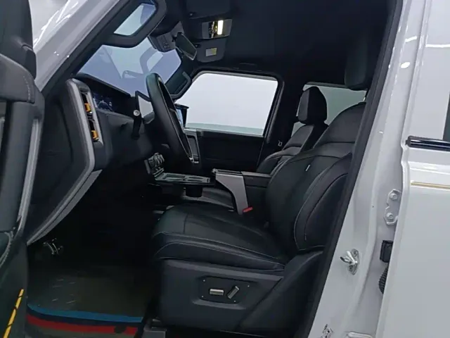 iCAR V23 — Фото автомобиля 14