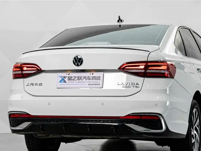 Volkswagen Lavida — Фото автомобиля 7