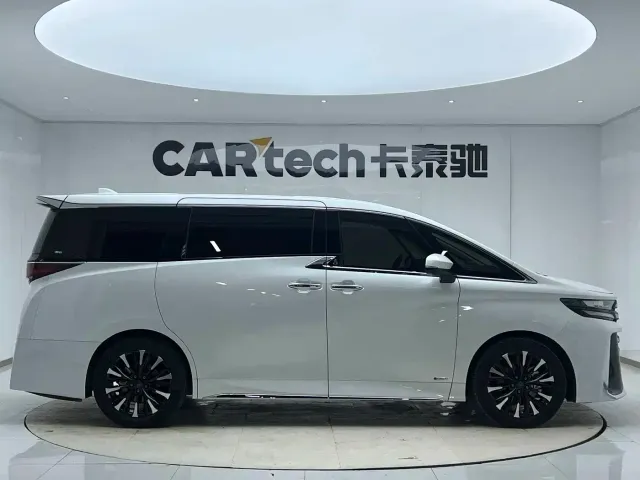 Toyota Vellfire — Фото автомобиля 8