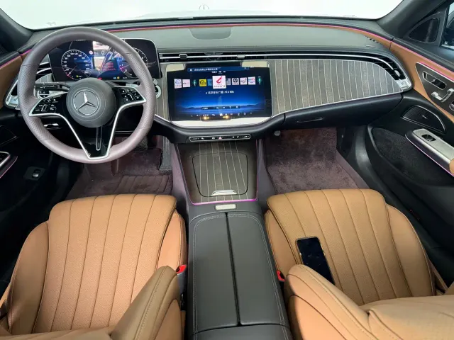 Mercedes-Benz E-Class — Фото автомобиля 9