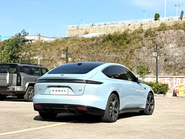 Nio ET5 — Фото автомобиля 9