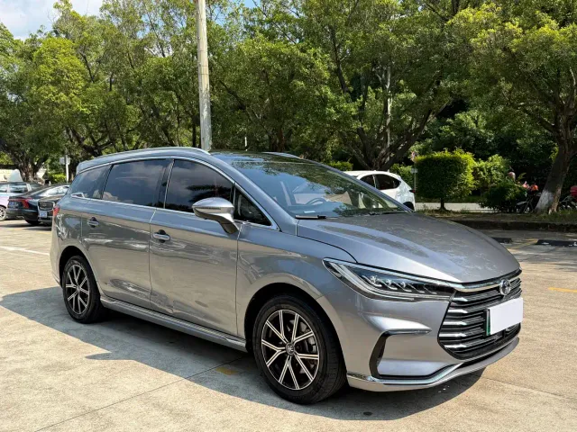 BYD Song MAX — Фото автомобиля 3
