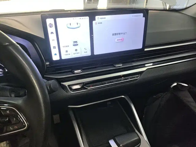 Geely Emgrand — Фото автомобиля 12