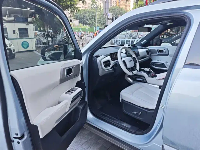 BYD FangChengBao Titanium 3 — Фото автомобиля 10