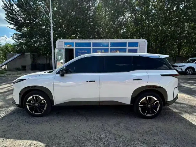 Toyota BoZhi 3X — Фото автомобиля 4